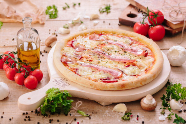 PIZZA KMEČKA